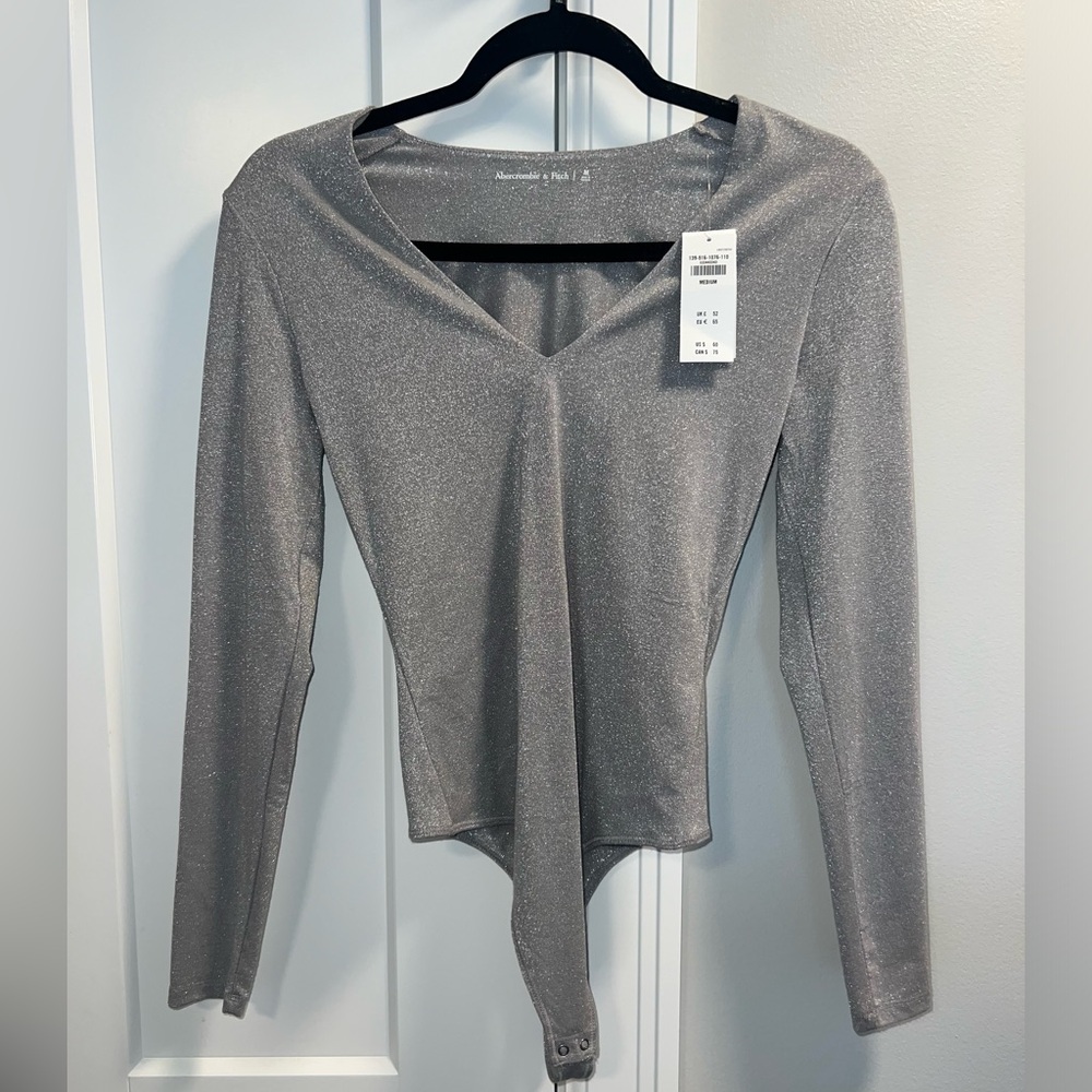 NWT Abercrombie Women’s Silver Sparkle Bodysuit Size Medium